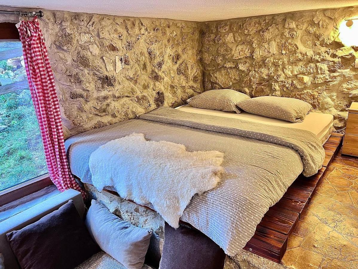 Stone Room-Kamena Soba Sipovo Exterior photo