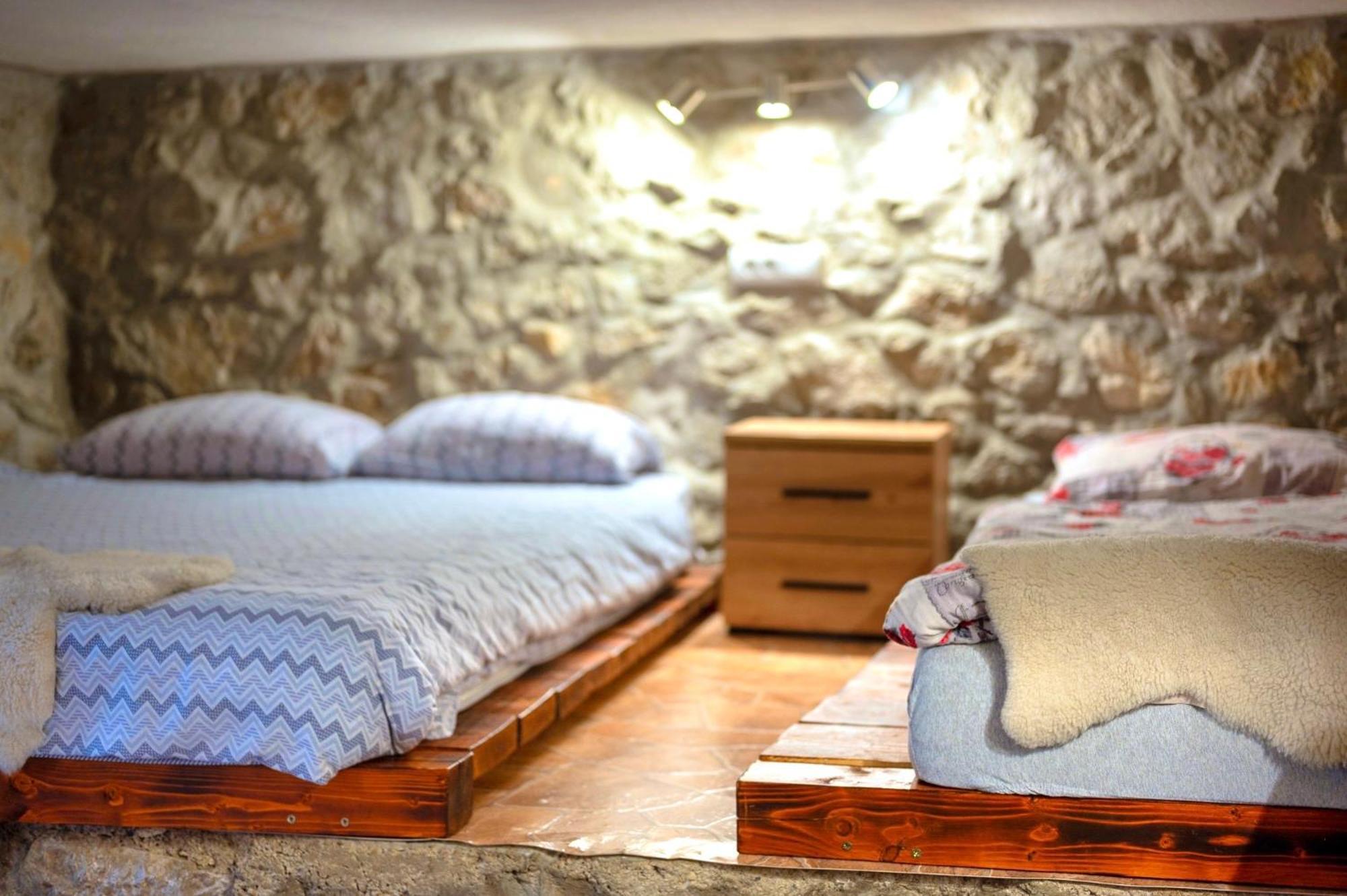 Stone Room-Kamena Soba Sipovo Exterior photo